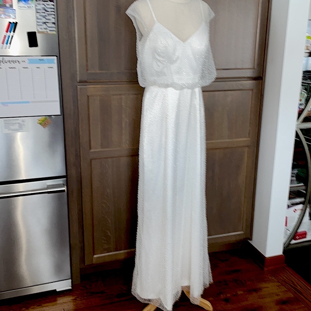 BEAUTIFUL WEDDING DRESS